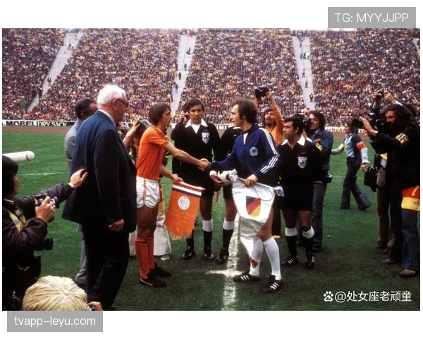 克鲁伊夫足球哲学：现代足球智慧的灯塔与传承典范